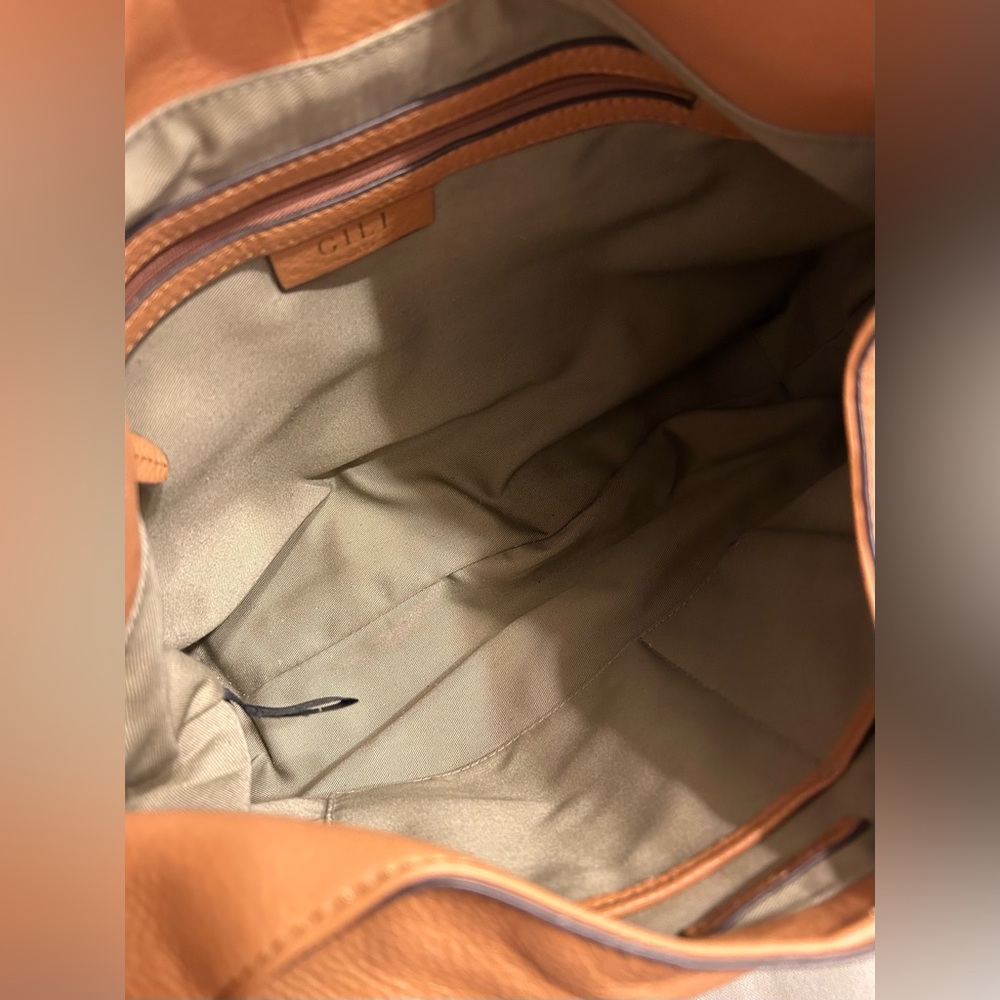 G.I.L.I. Genuine Leather Hobo w/ Gold Hardware - Picture 11 of 13